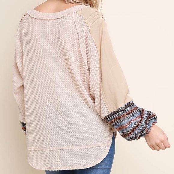 Thermal Balloon Sleeve Embroidered Top - Picture 3 of 5